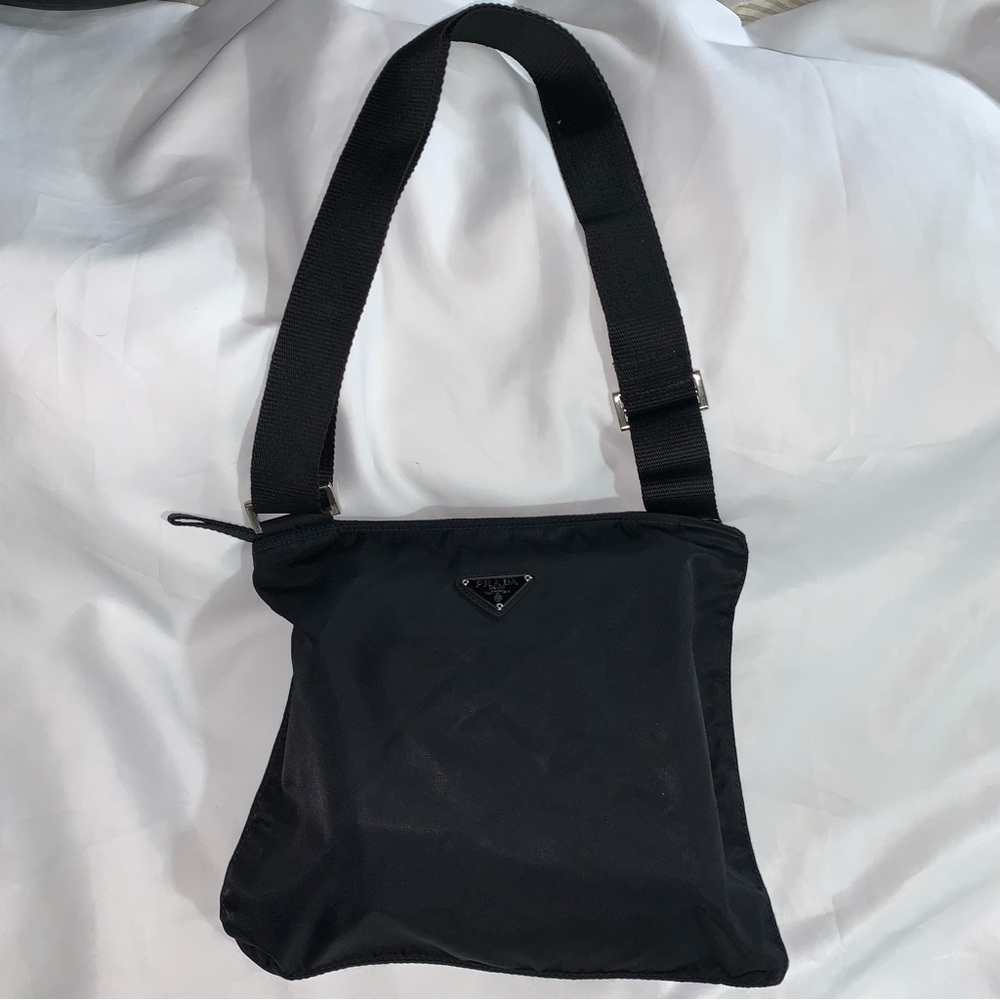 PRADA nero black TESSUTO nylon zip top CROSSBODY messenger BAG - Picture 11 of 14